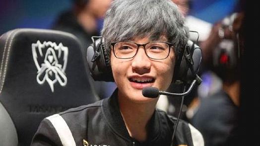 英超：阿斯顿维拉以3比0 击败伯恩茅斯