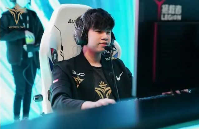 在这段采访 在这段采访