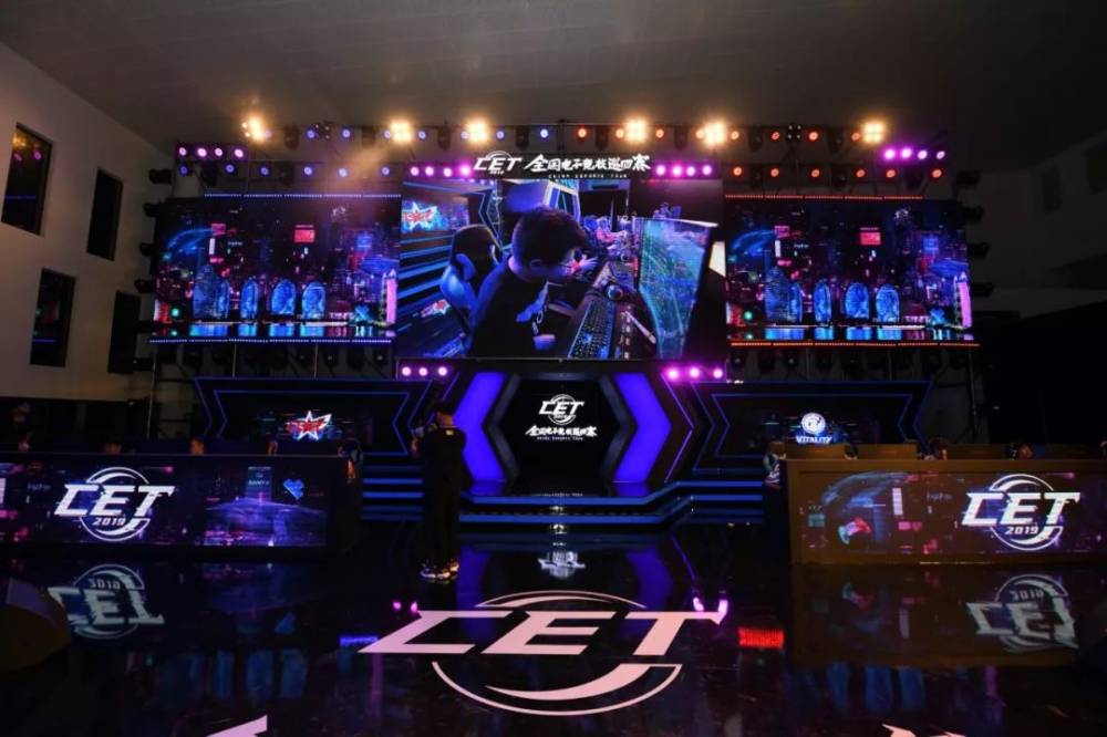 他的意识和 他的意识和